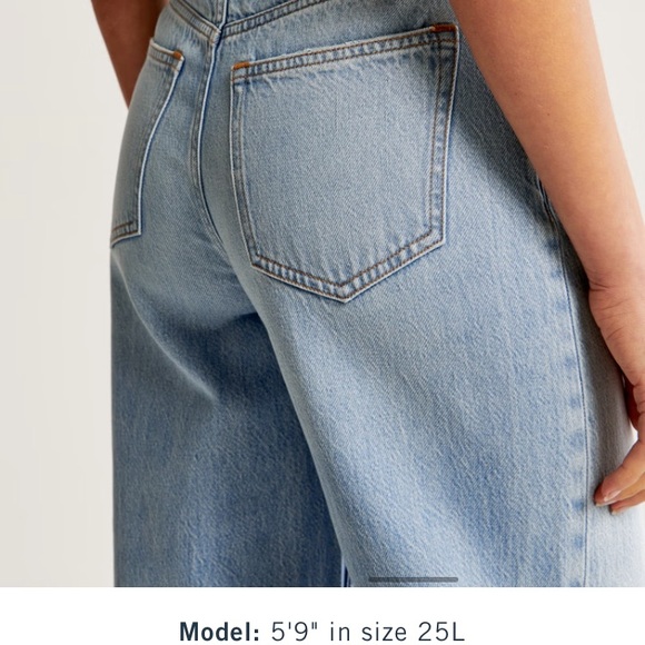 Abercrombie wide leg high-rise jeans. Size 4. - Picture 5 of 5